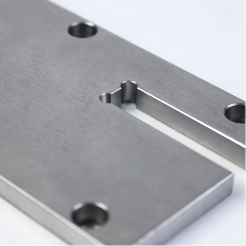 ชิ้นส่วน CNC เหล็กกล้าคาร์บอน Q235 ที่มีความแม่นยำสูง-
